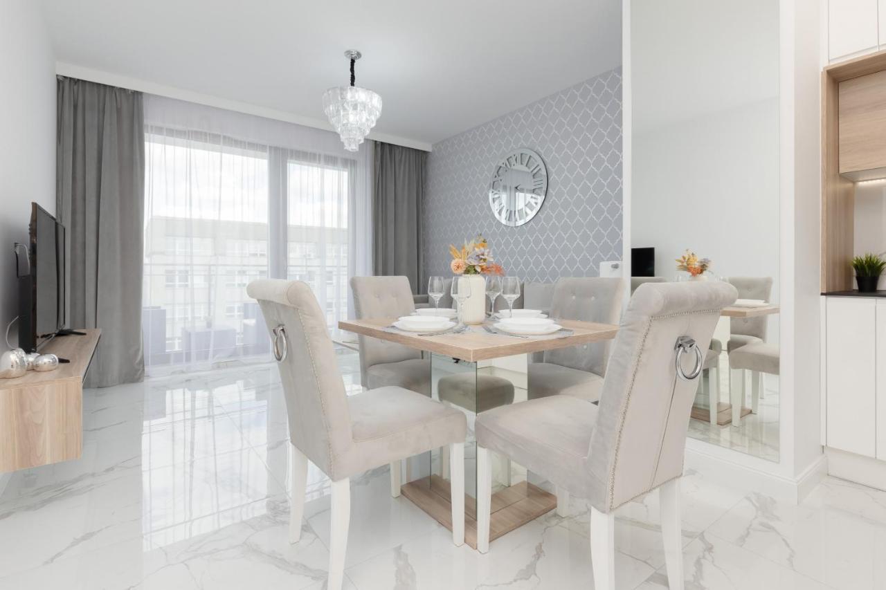 Cosy Apartment On Wola Goleszowska By Noclegi Renters Warschau Buitenkant foto